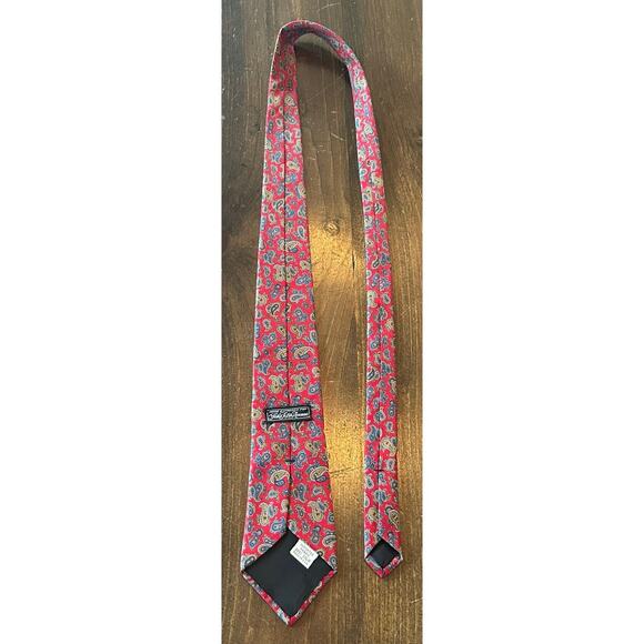 Saks Fifth Avenue Vintage 100% Silk Paisley Neck Tie Men's Made In USA Red Blue - Picture 5 of 8